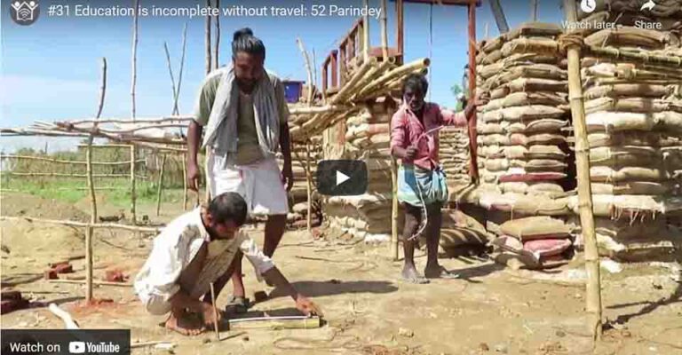 52 Parindey (DEF) episode 31 'Education is incomplete without travel' — villagers raising an earthbag-and-bamboo wall at Thannal Natural Homes.